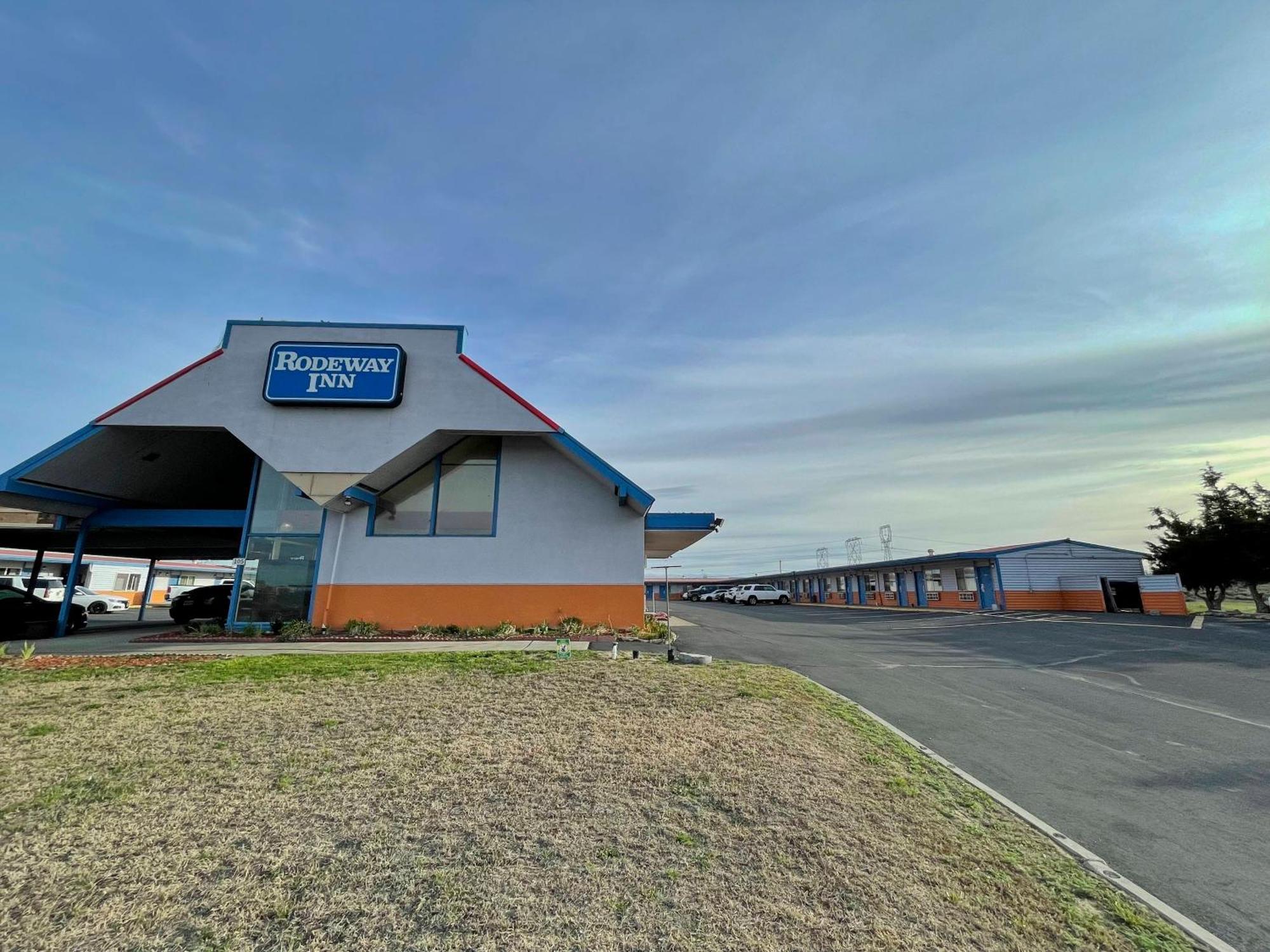Rodeway Inn Boardman - Hermiston Bagian luar foto